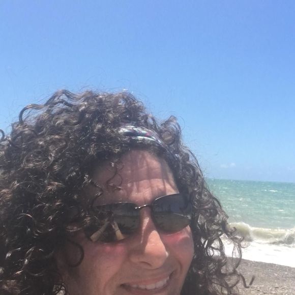 Meet your Posher, Eileen - Picture 1 of 1